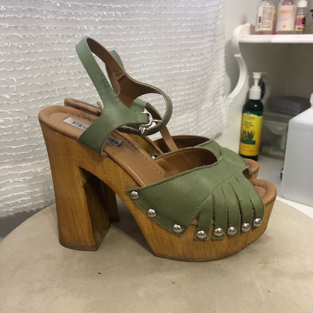 Steve Madden platform heel